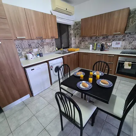 Spacious Seafront Next To Sliema-valeta Ferry