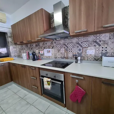 Spacious Seafront Next To Sliema-valeta Ferry *