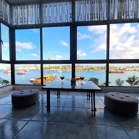 Spacious Seafront Next To Sliema-valeta Ferry