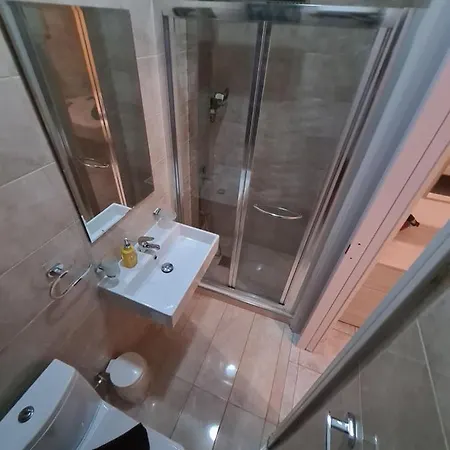 Spacious Seafront Next To Sliema-valeta Ferry アパート