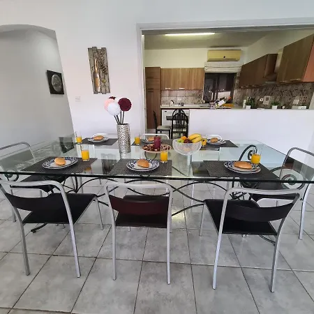 Spacious Seafront Next To Sliema-valeta Ferry Apartment *