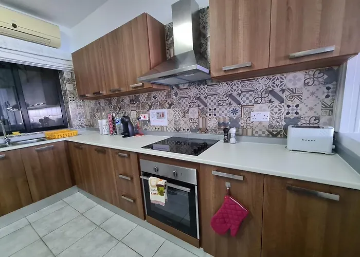 Spacious Seafront Next To Sliema-valeta Ferry *