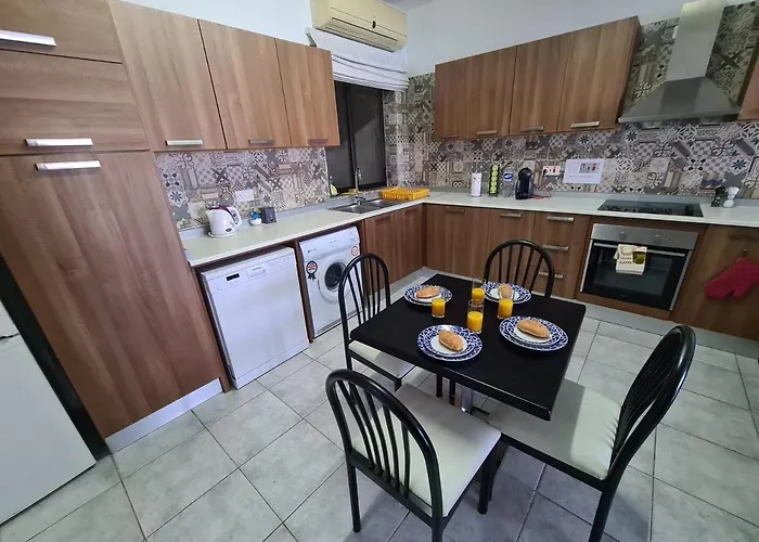 Spacious Seafront Next To Sliema-valeta Ferry