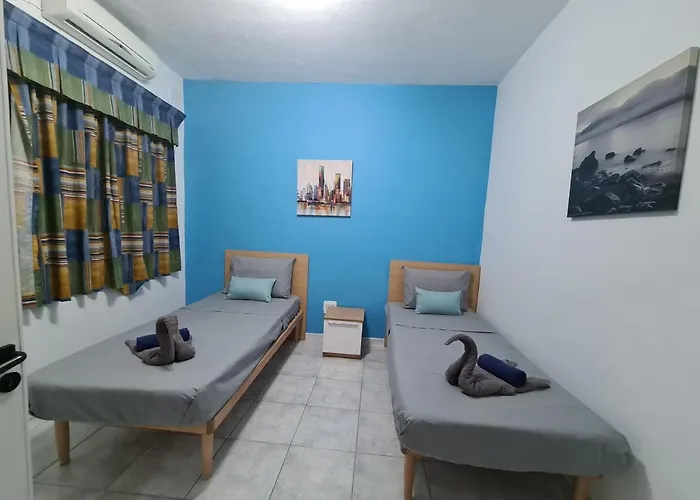 Spacious Seafront Next To Sliema-valeta Ferry *