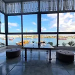 Spacious Seafront Next To Sliema-valeta Ferry