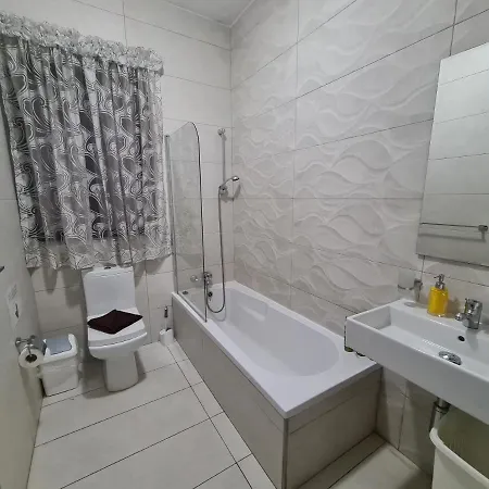 아파트 Spacious Seafront Next To Sliema-valeta Ferry *