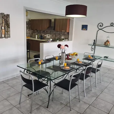 아파트 Spacious Seafront Next To Sliema-valeta Ferry *